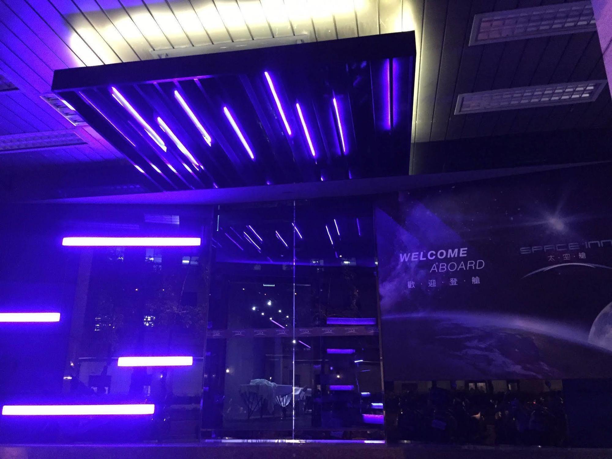 Space Inn Xinyi Taipeh Exterior foto